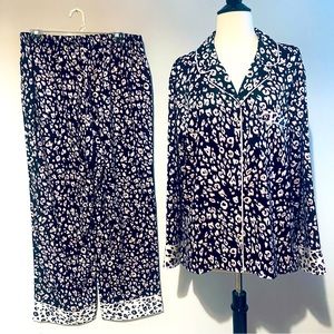 Victoria’s Secret Satin Pajama Set | L | NWT | animal print